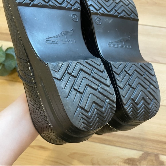 Dansko Women's Dansko Professional Clog Black Woven Leather | Size 41 - Picture 5 of 7